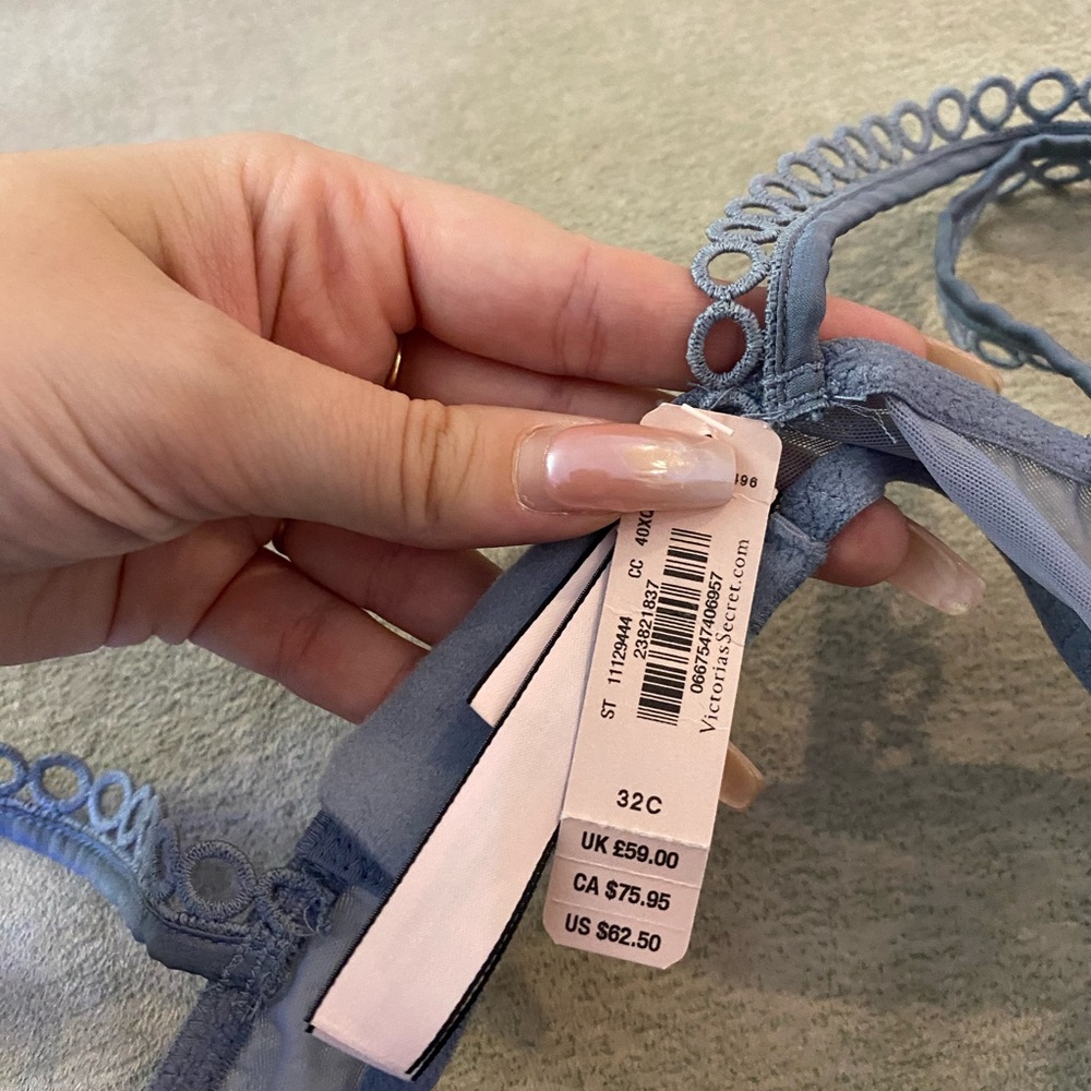 Victoria's Secret Blue Lace Bra - Picture 3 of 4